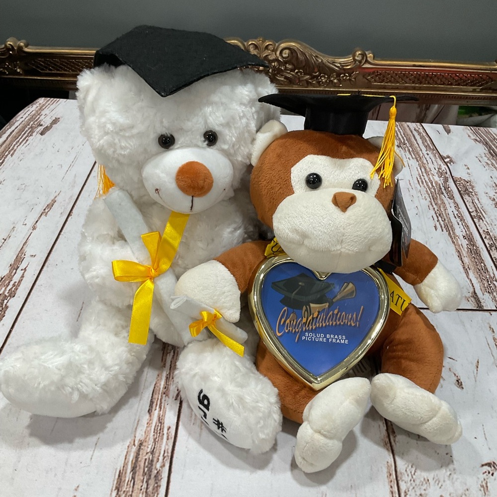 NWT GRADUATION MONKEY AND BEAR